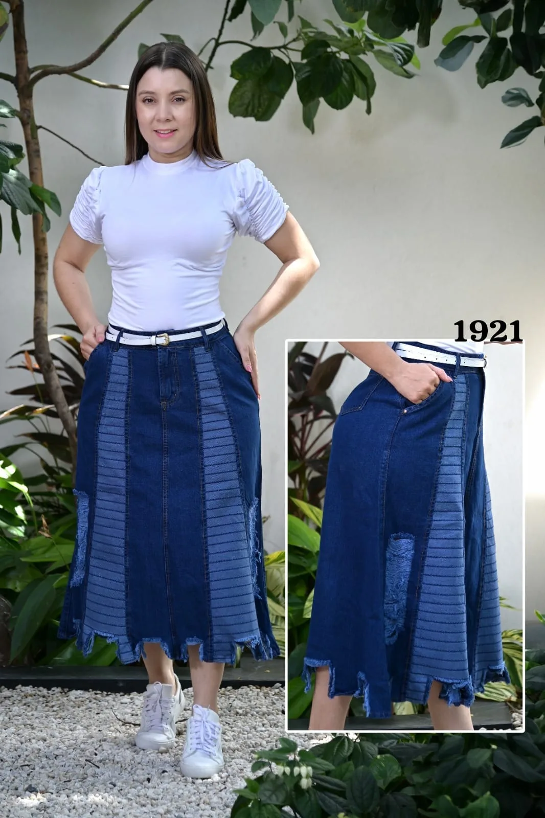 Falda midi azul oscuro con franjas · Ref. 1921. Fotografía 1 de la prenda.