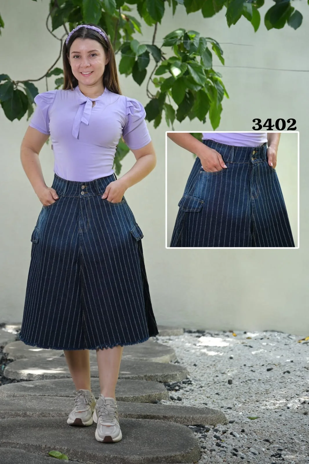 Falda midi azul oscuro a rayas · Ref. 3402. Fotografía 1 de la prenda.