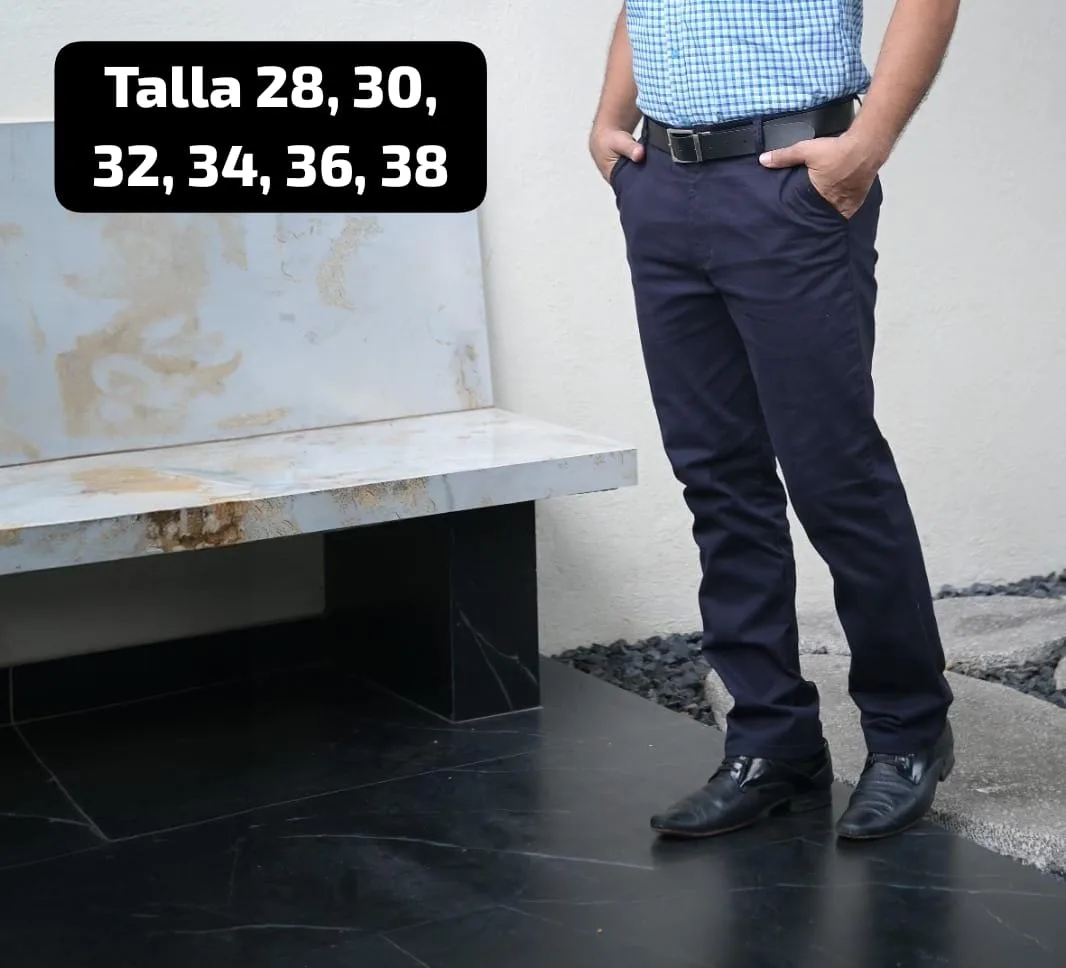 Pantalón azul oscuro de vestir. Fotografía 1 de la prenda.